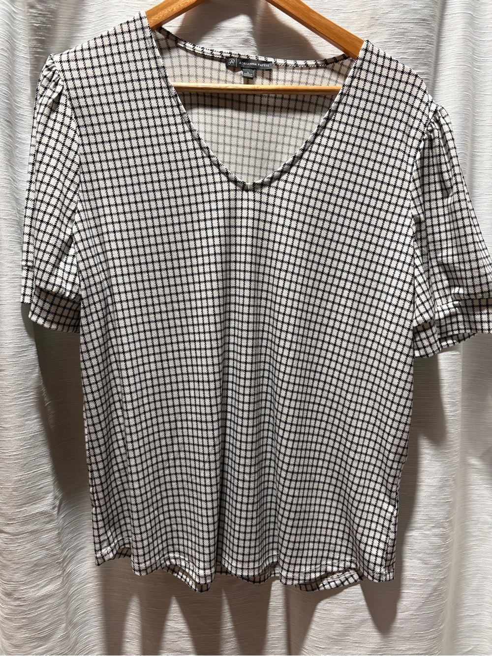 Adrianna Papell Black and White Checked V-Neck Tunic Size- Large